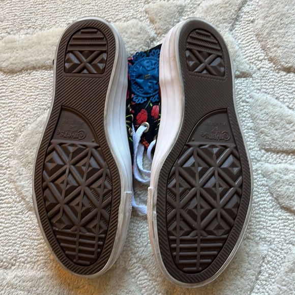 Converse Mi Gente Collection - Picture 5 of 6